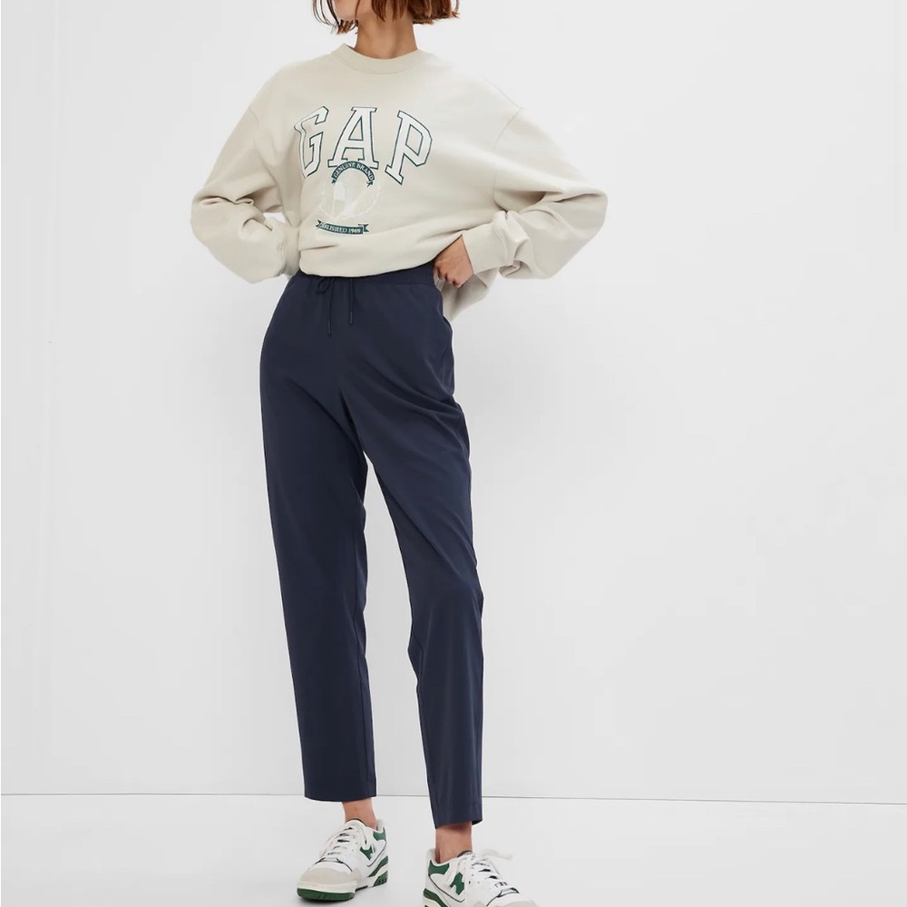 GapFit High Rise Runaround Pants